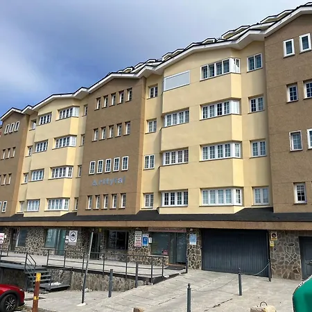 Arttyfal Con Garaje Incluido Y Wifi *